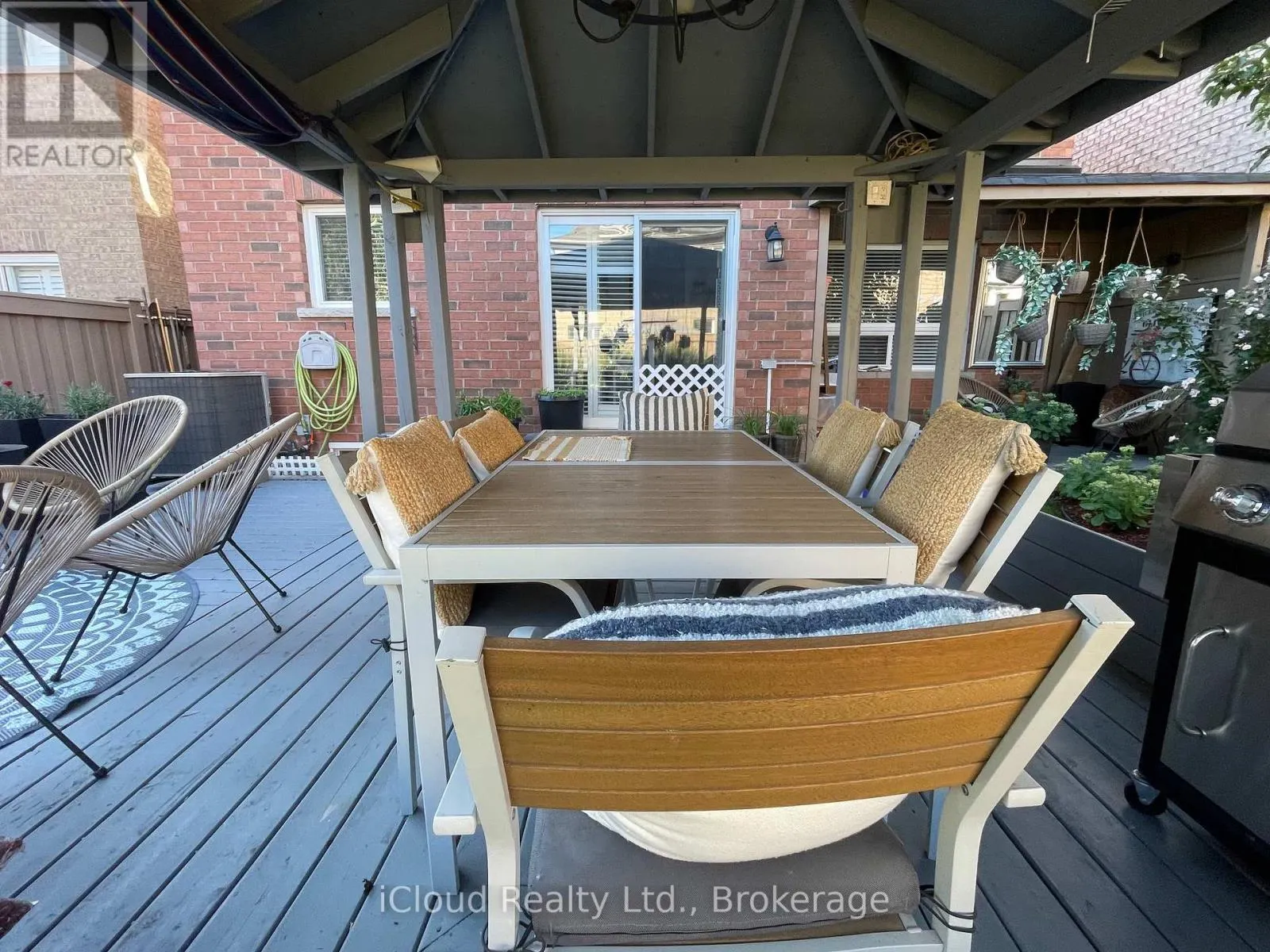 22 FALLGATE DRIVE