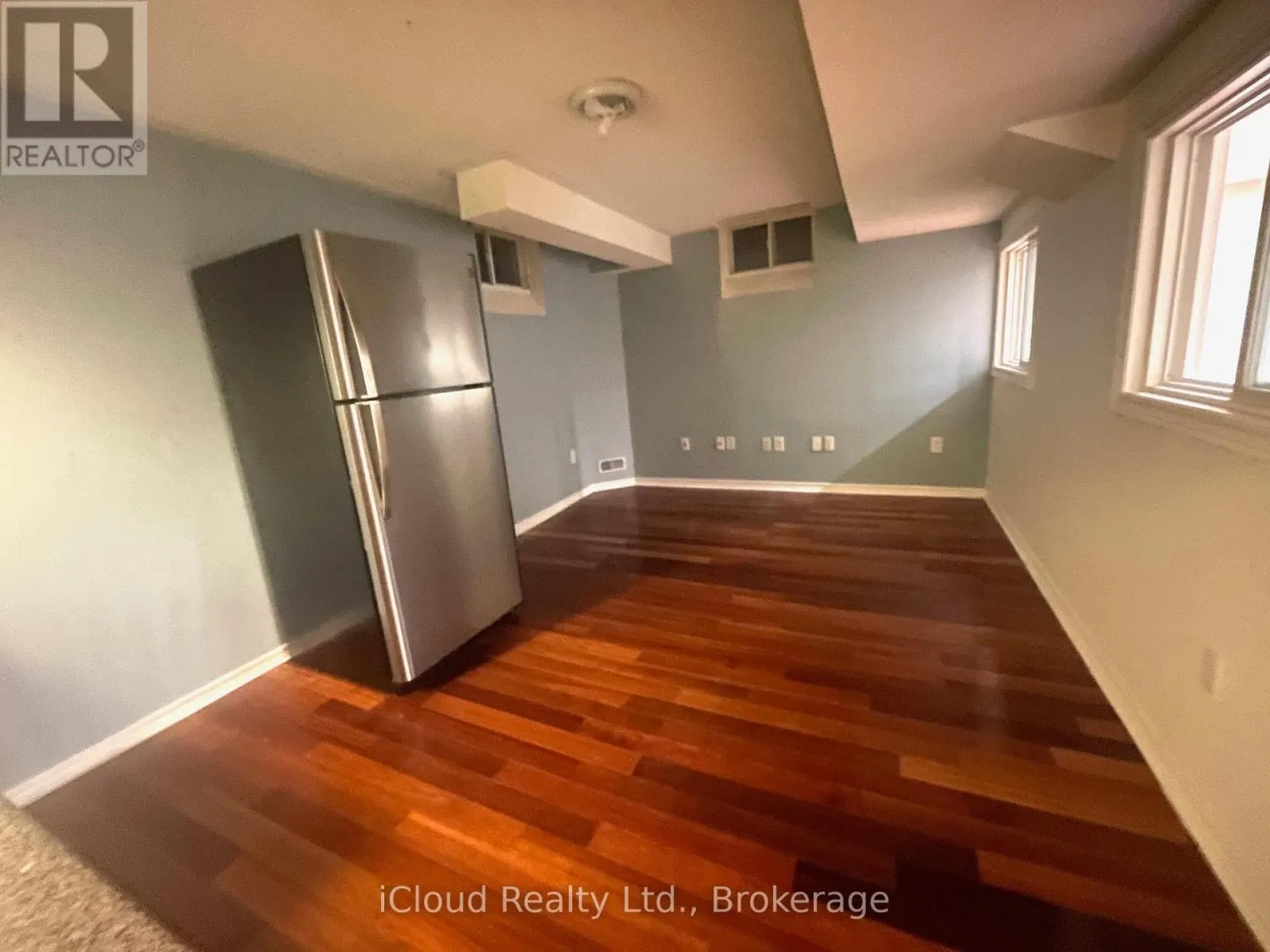 22 FALLGATE DRIVE
