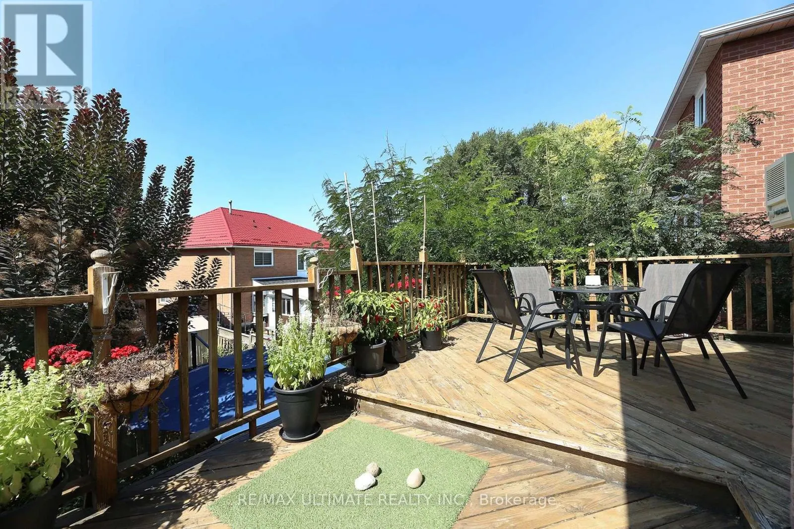 1169 EWING CRESCENT