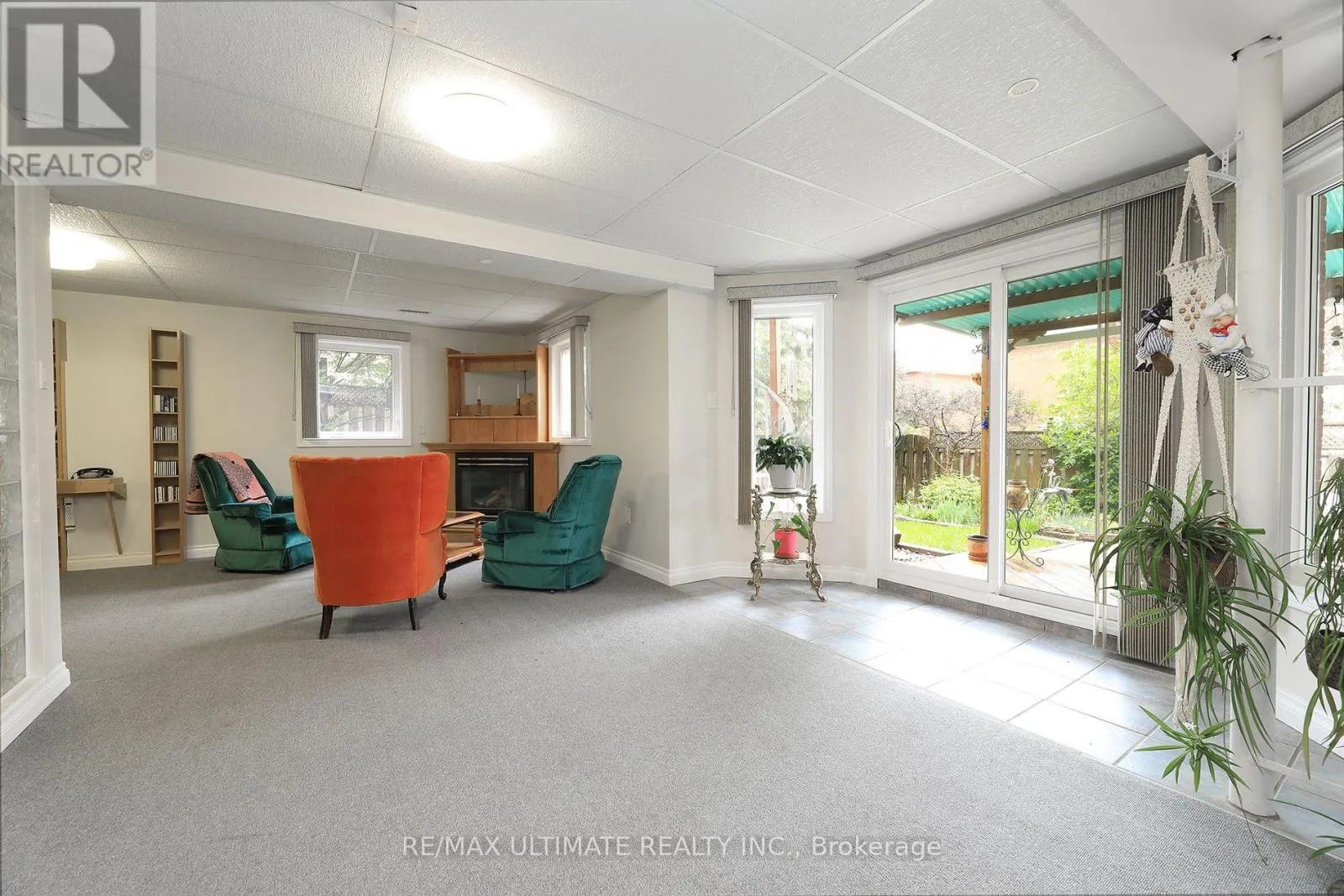 1169 EWING CRESCENT