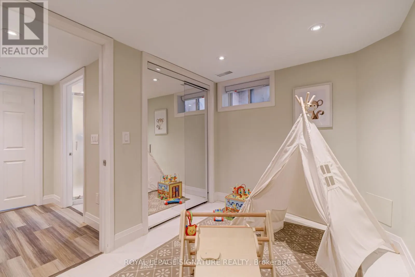 1 CHISWICK AVENUE