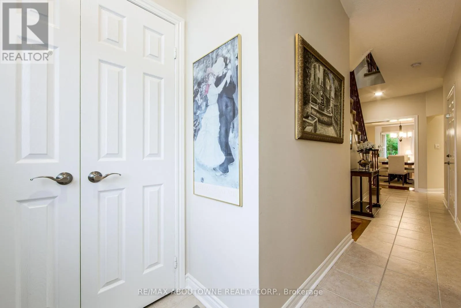 21 - 300 RAVINEVIEW WAY