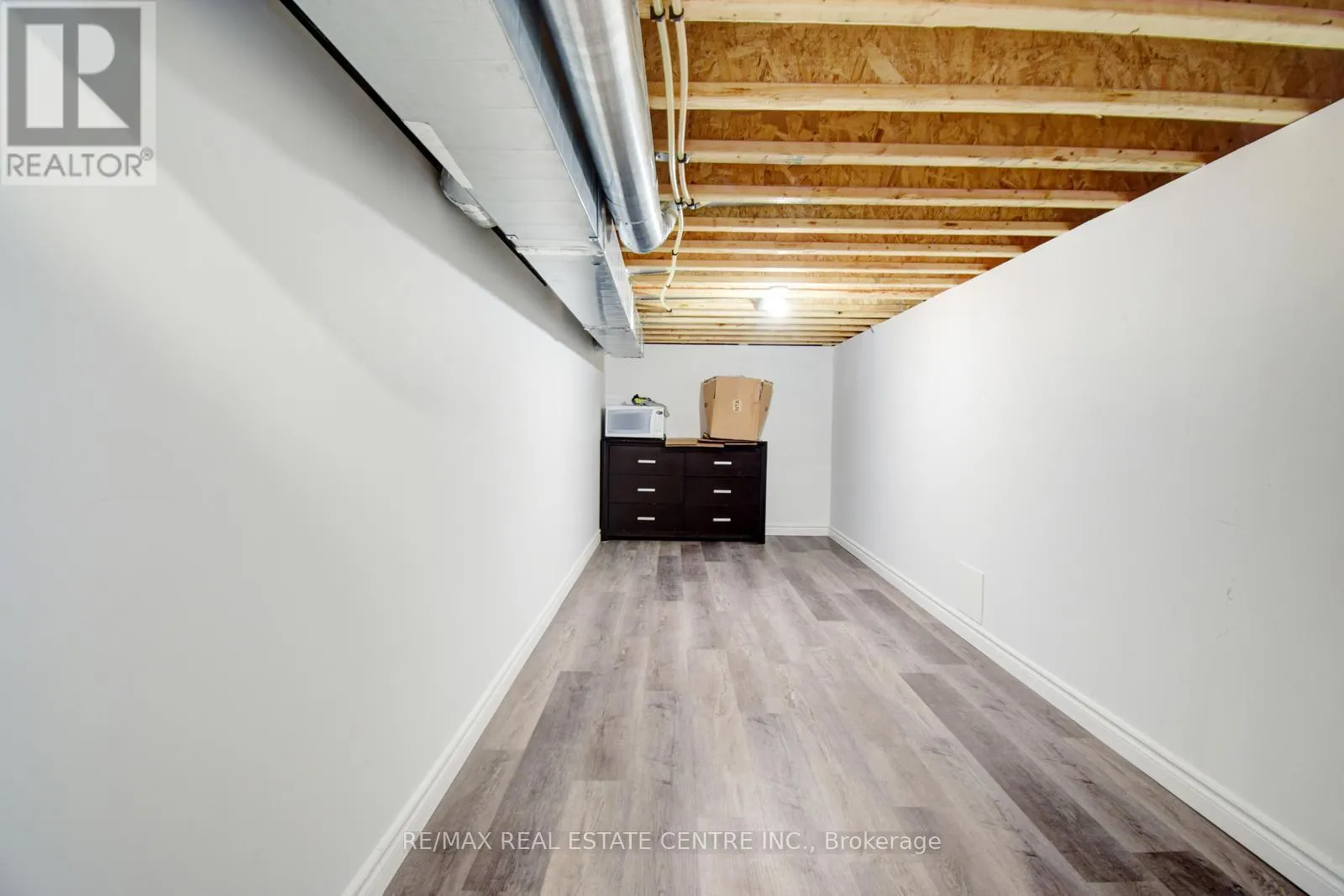 1369 FARMSTEAD DRIVE