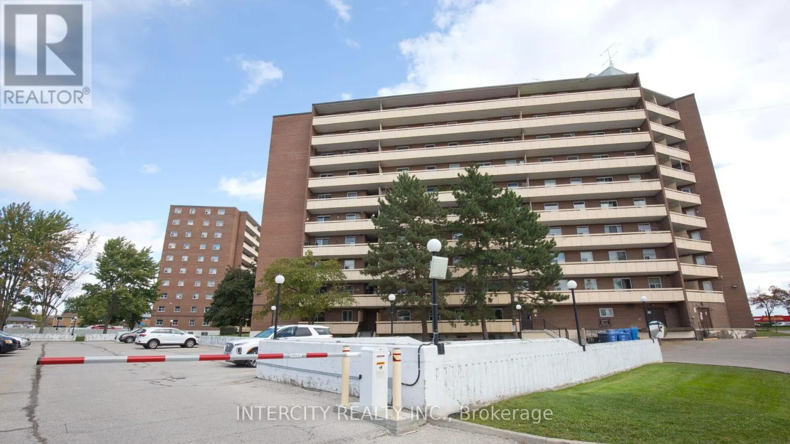907 - 3555 DERRY ROAD E
