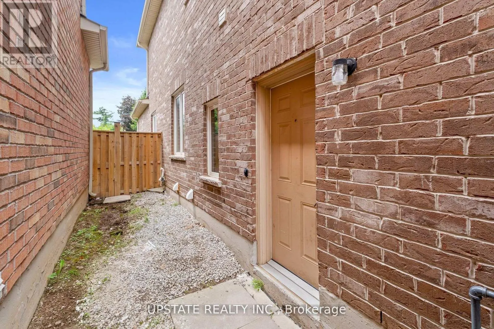 38 STEPHANIE AVENUE