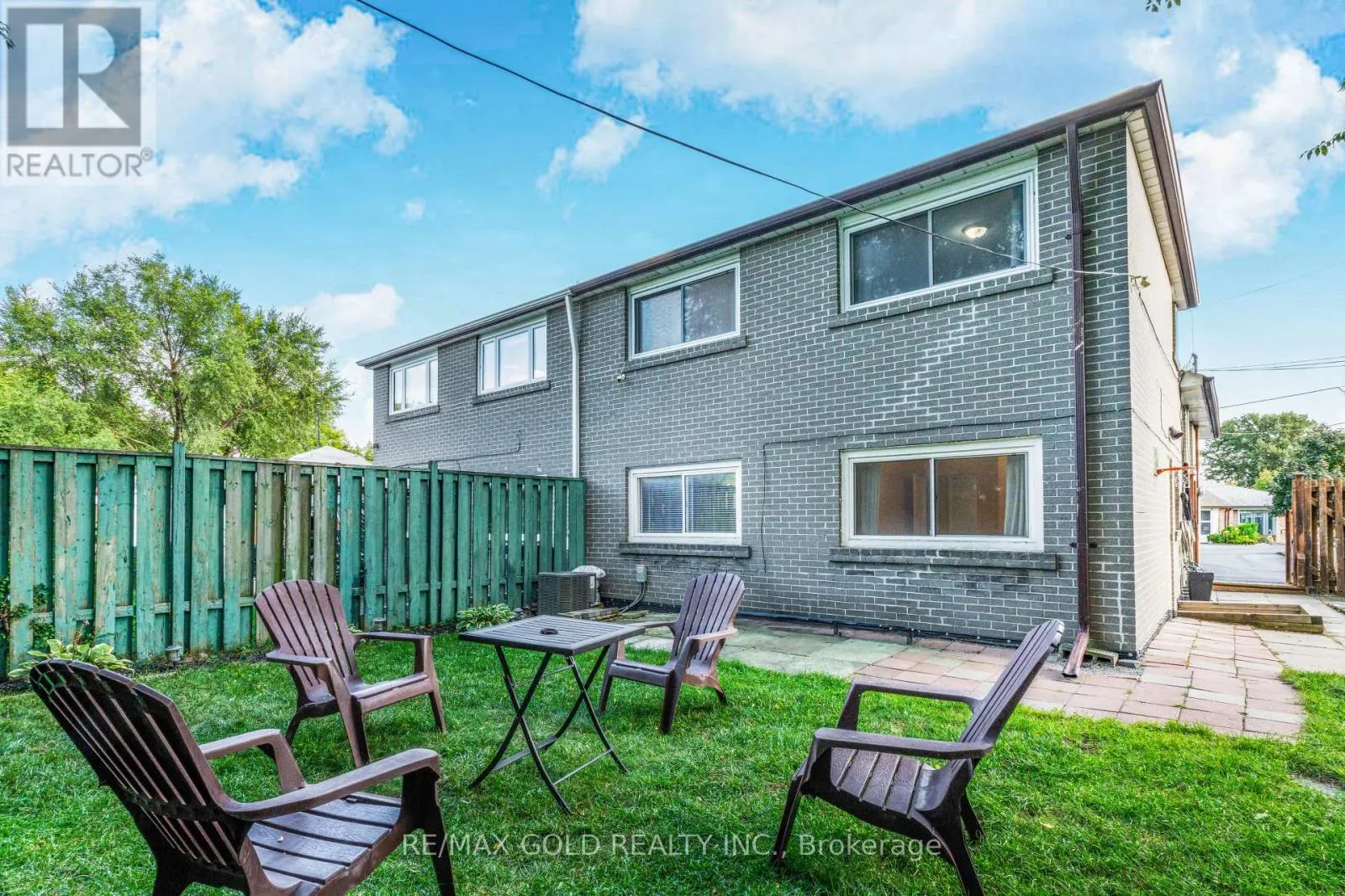 36 GARFIELD CRESCENT