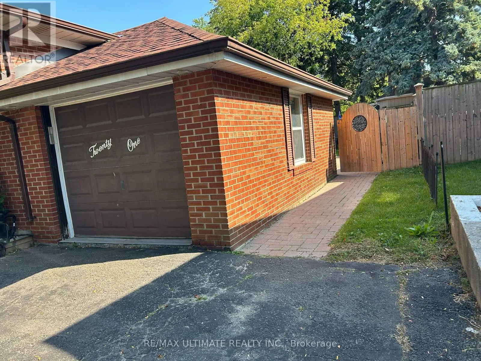 21 BENWAY DRIVE