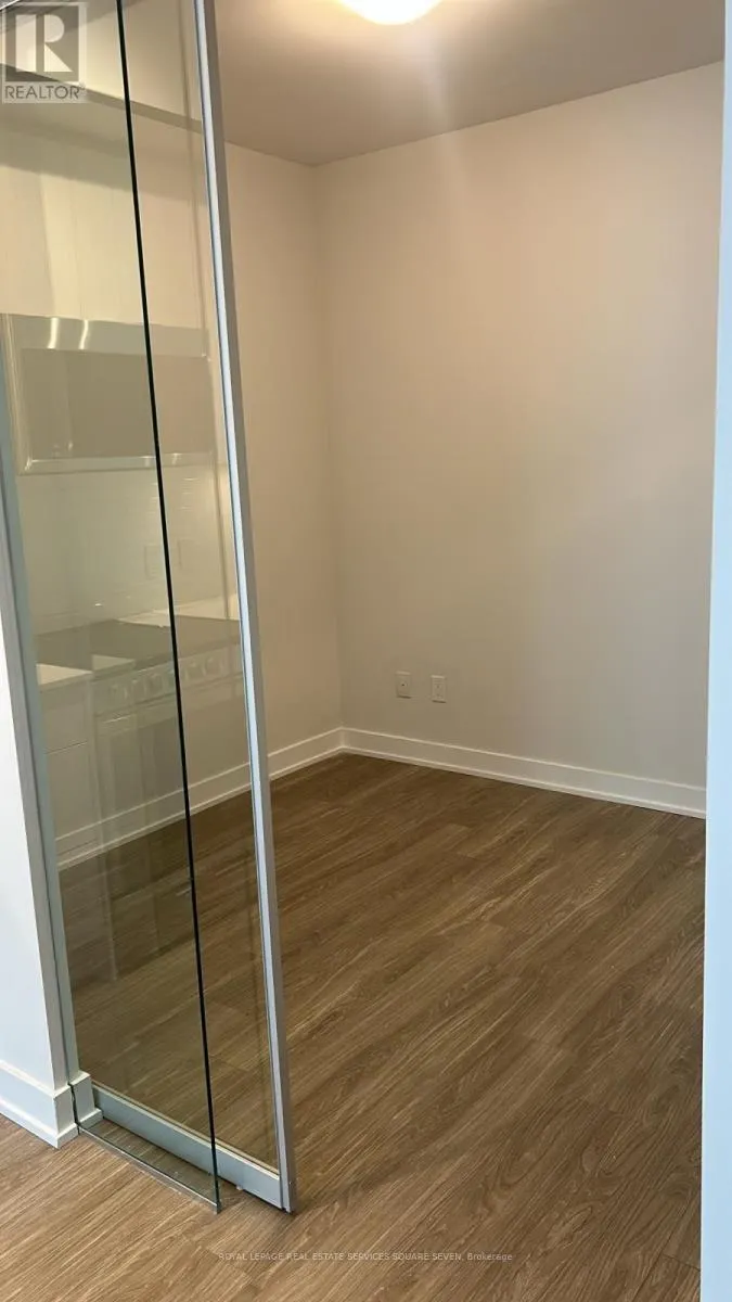 719 - 430 SQUARE ONE DRIVE