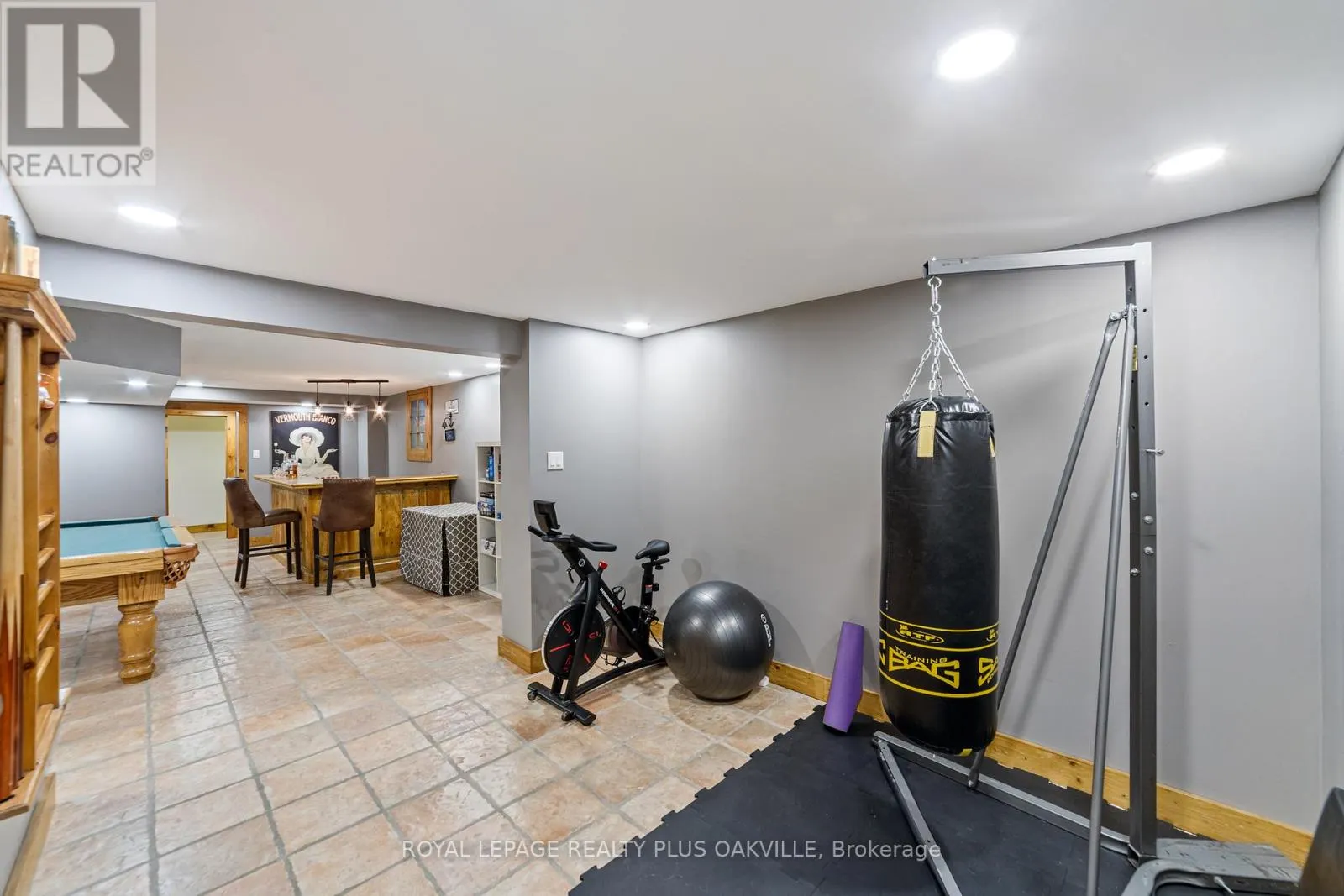 1368 MONKS PASSAGE