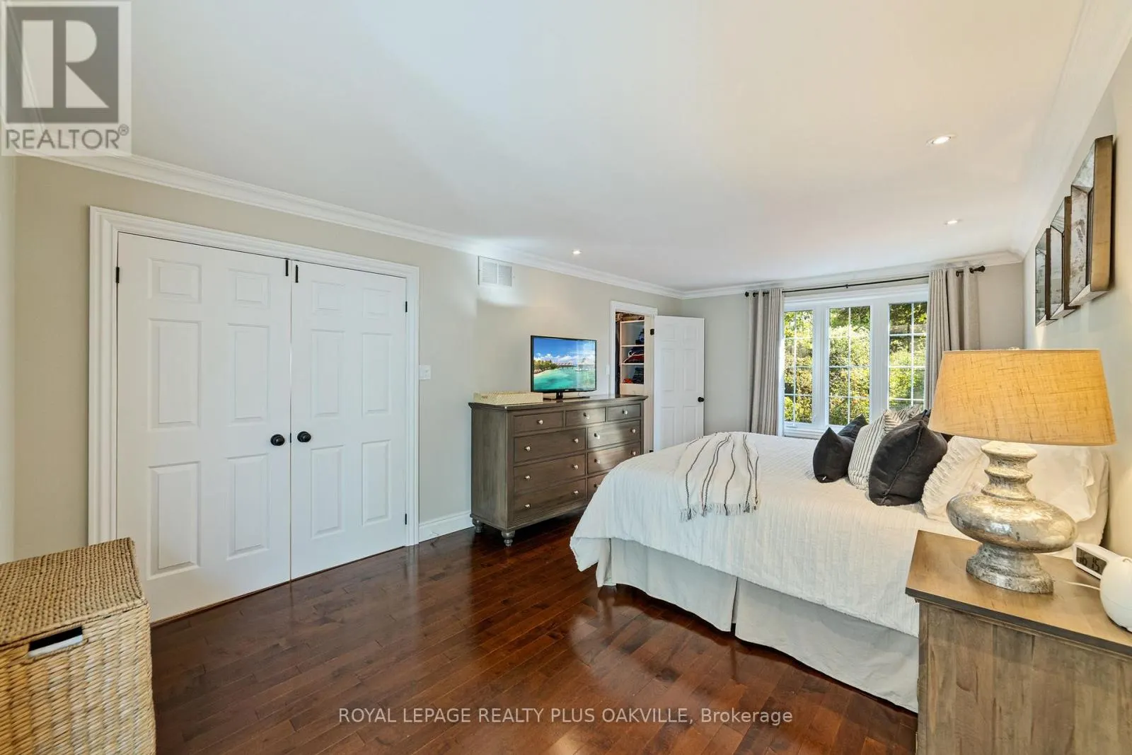 1368 MONKS PASSAGE
