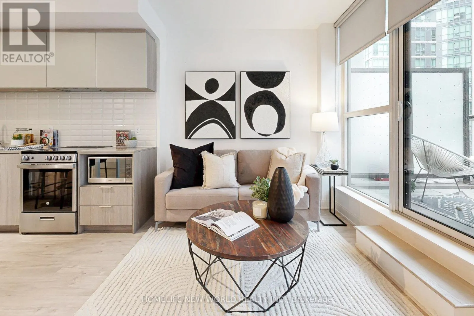 204 - 65 ANNIE CRAIG DRIVE