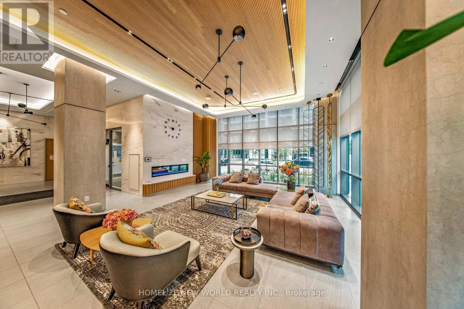 204 - 65 ANNIE CRAIG DRIVE