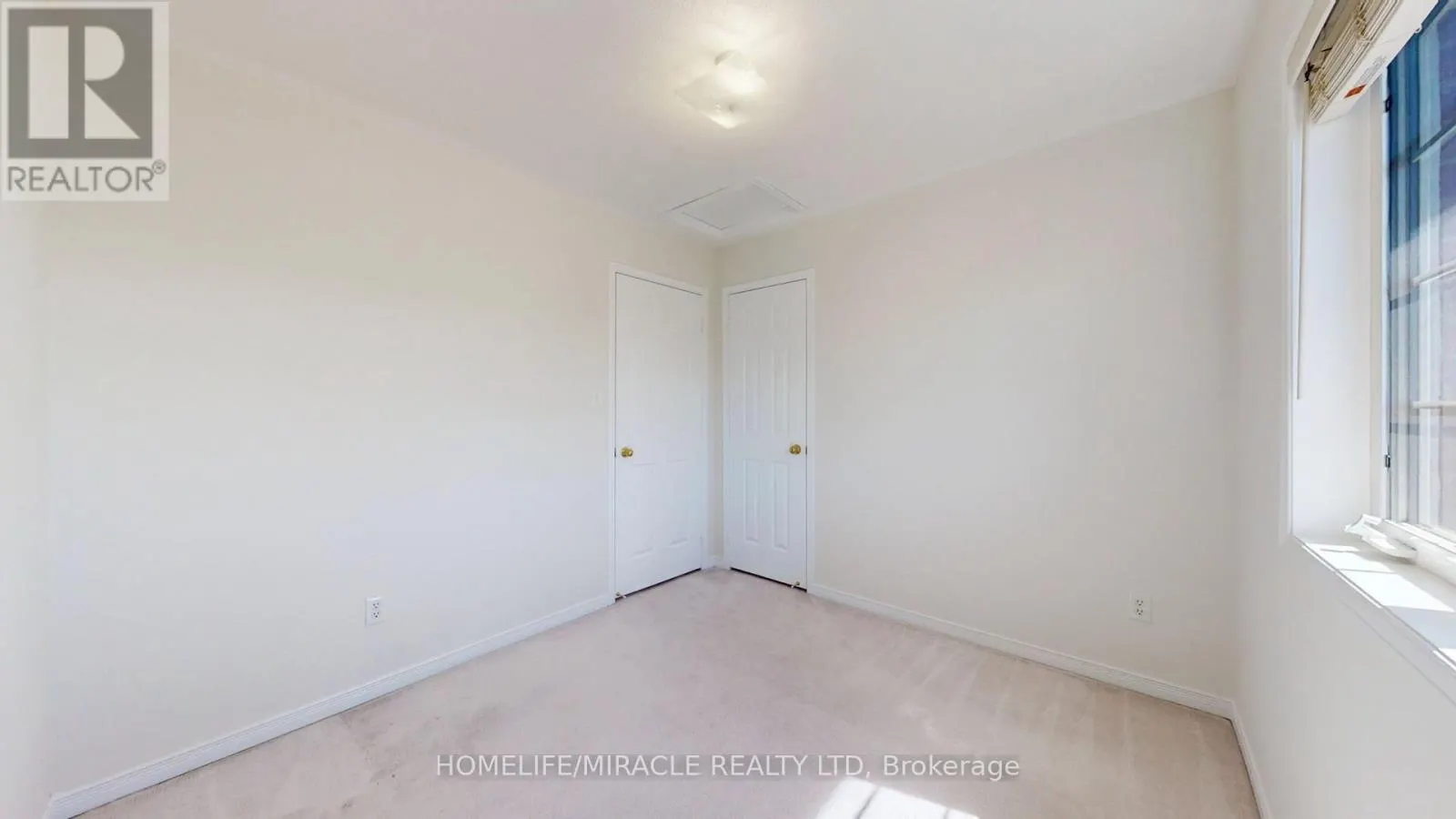 59 COMMODORE DRIVE