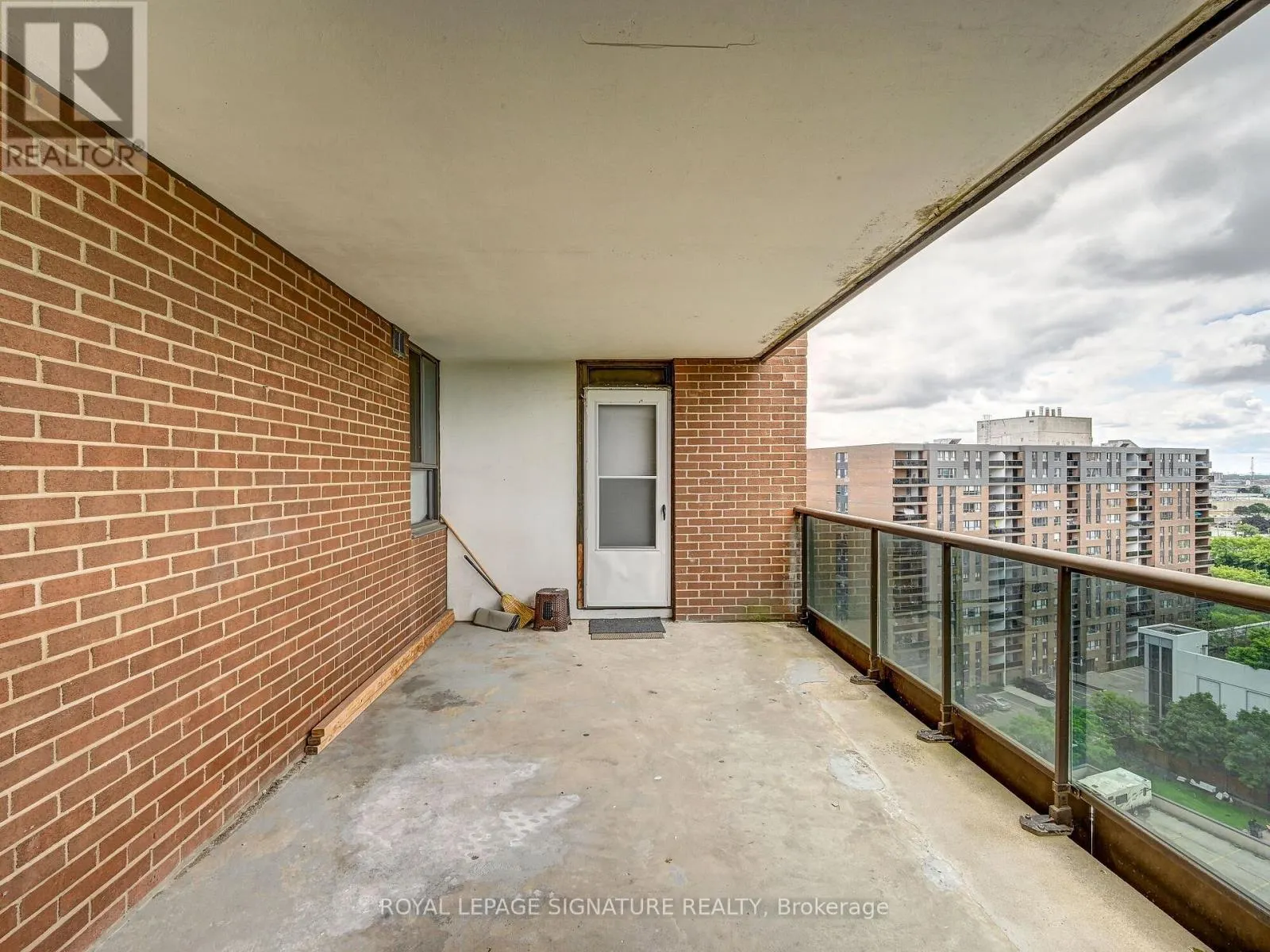 1411 - 4 LISA STREET