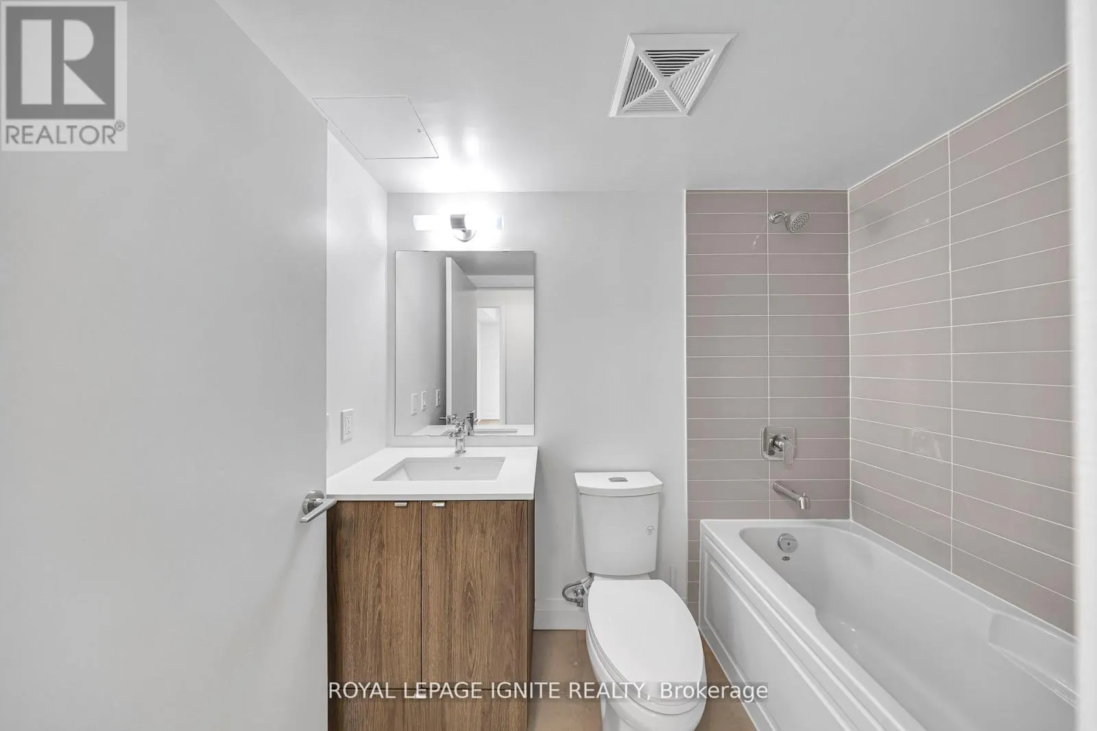 304 - 1461 LAWRENCE AVENUE W