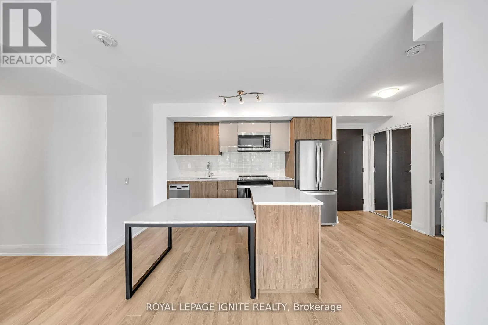 304 - 1461 LAWRENCE AVENUE W