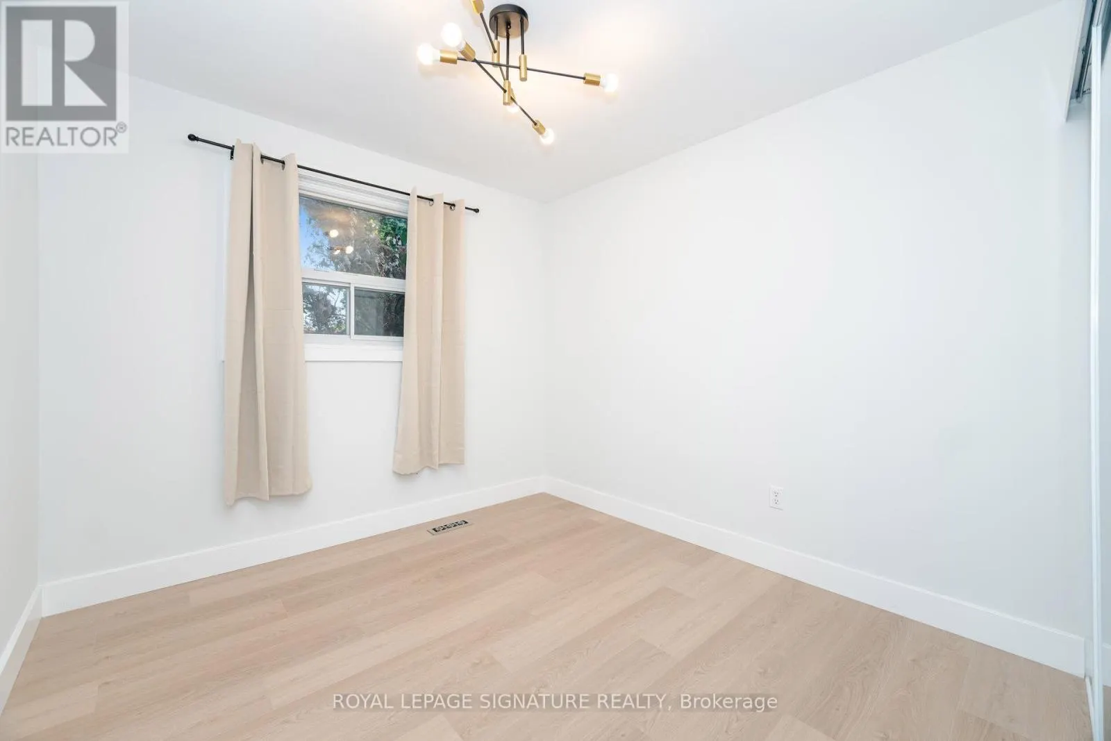 85 - 1055 SHAWNMARR ROAD