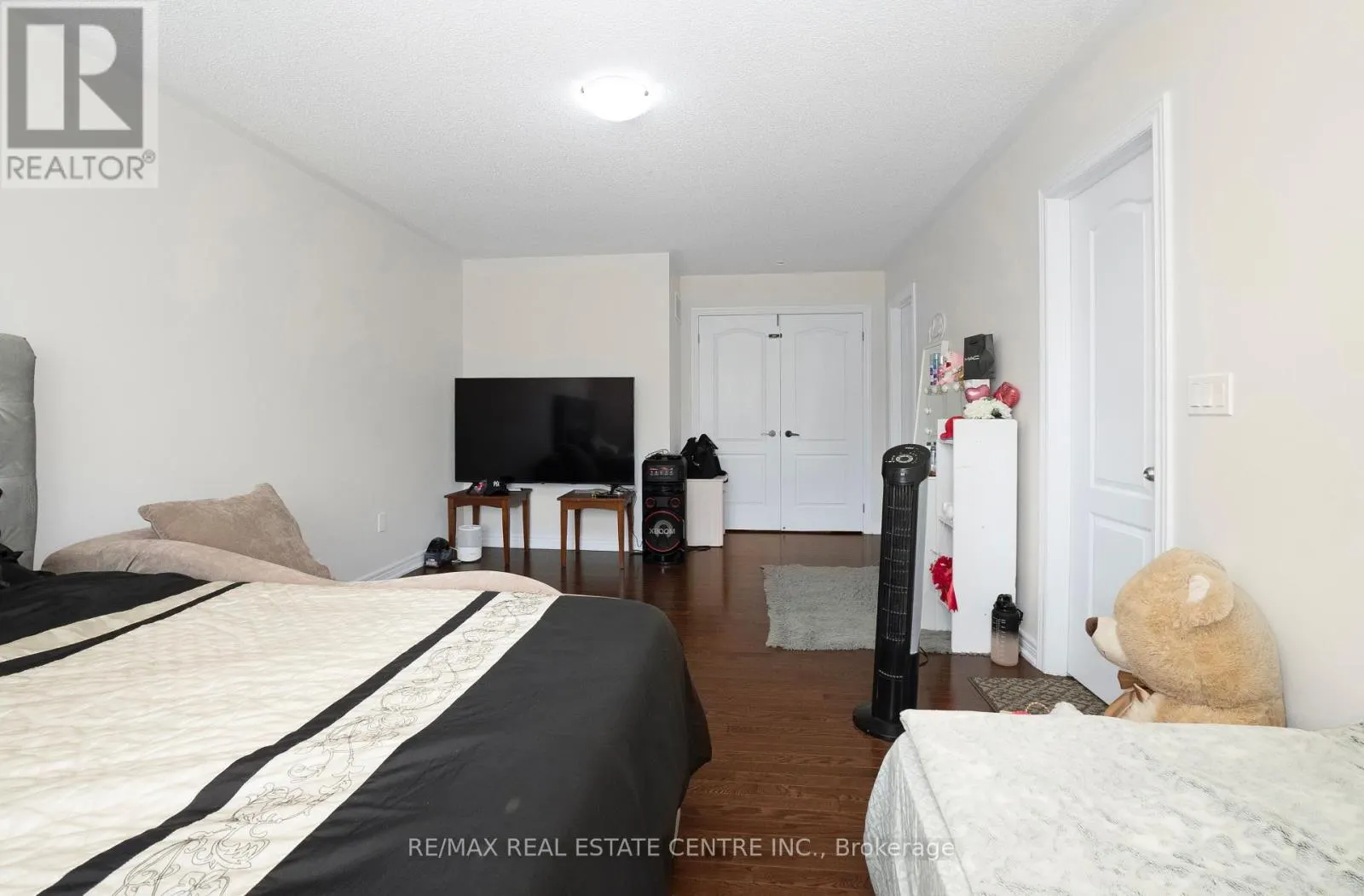 51 EBURY DRIVE