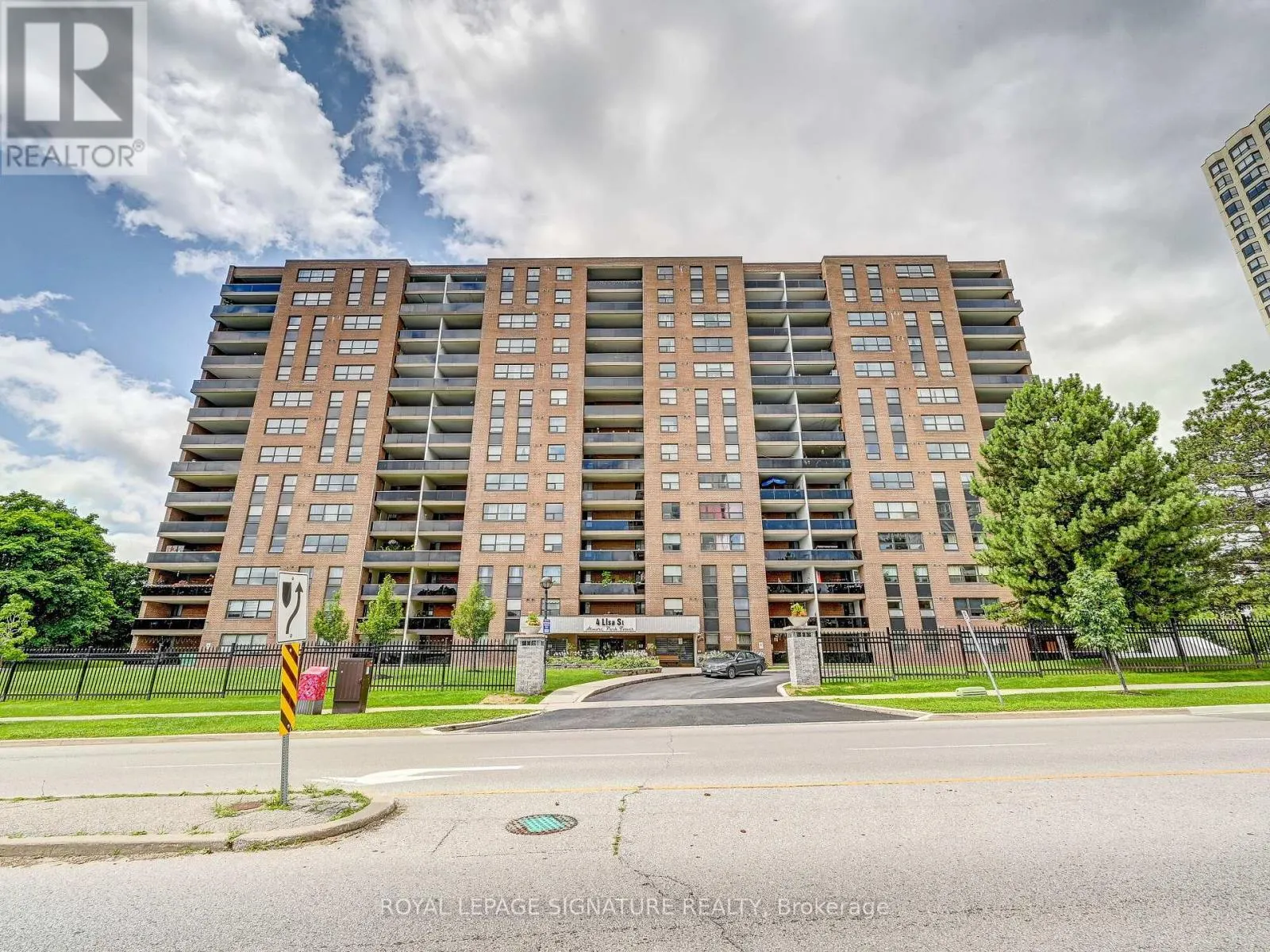 1411 - 4 LISA STREET