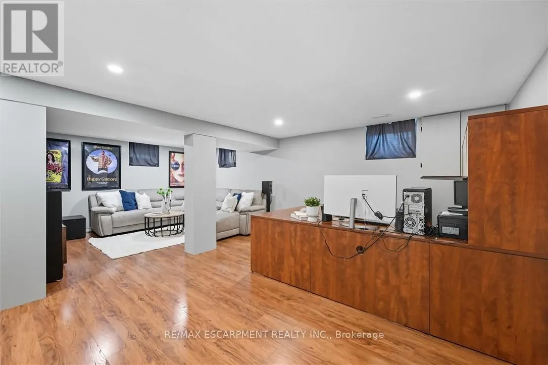 641 HOLT DRIVE