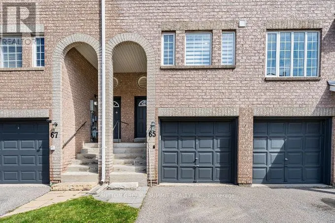 65 SPADINA ROAD