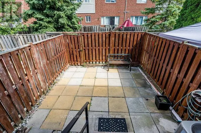 65 SPADINA ROAD