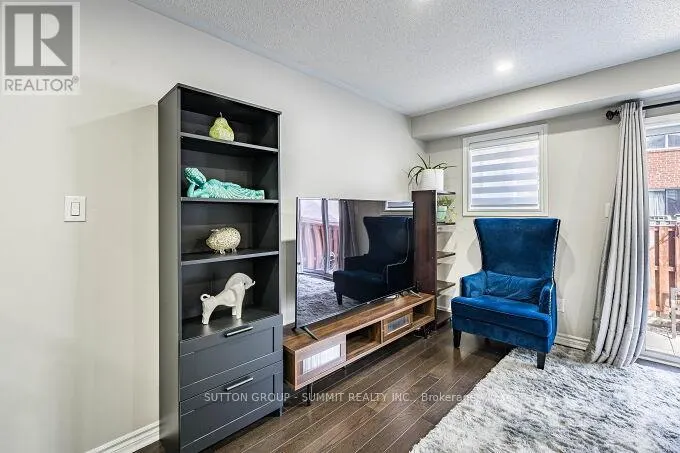 65 SPADINA ROAD