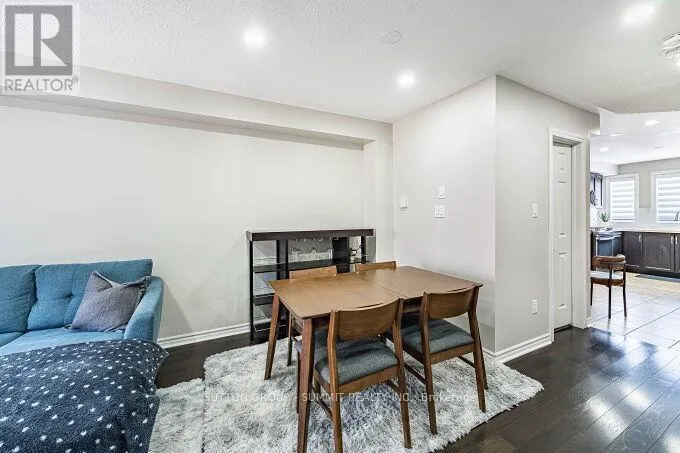 65 SPADINA ROAD