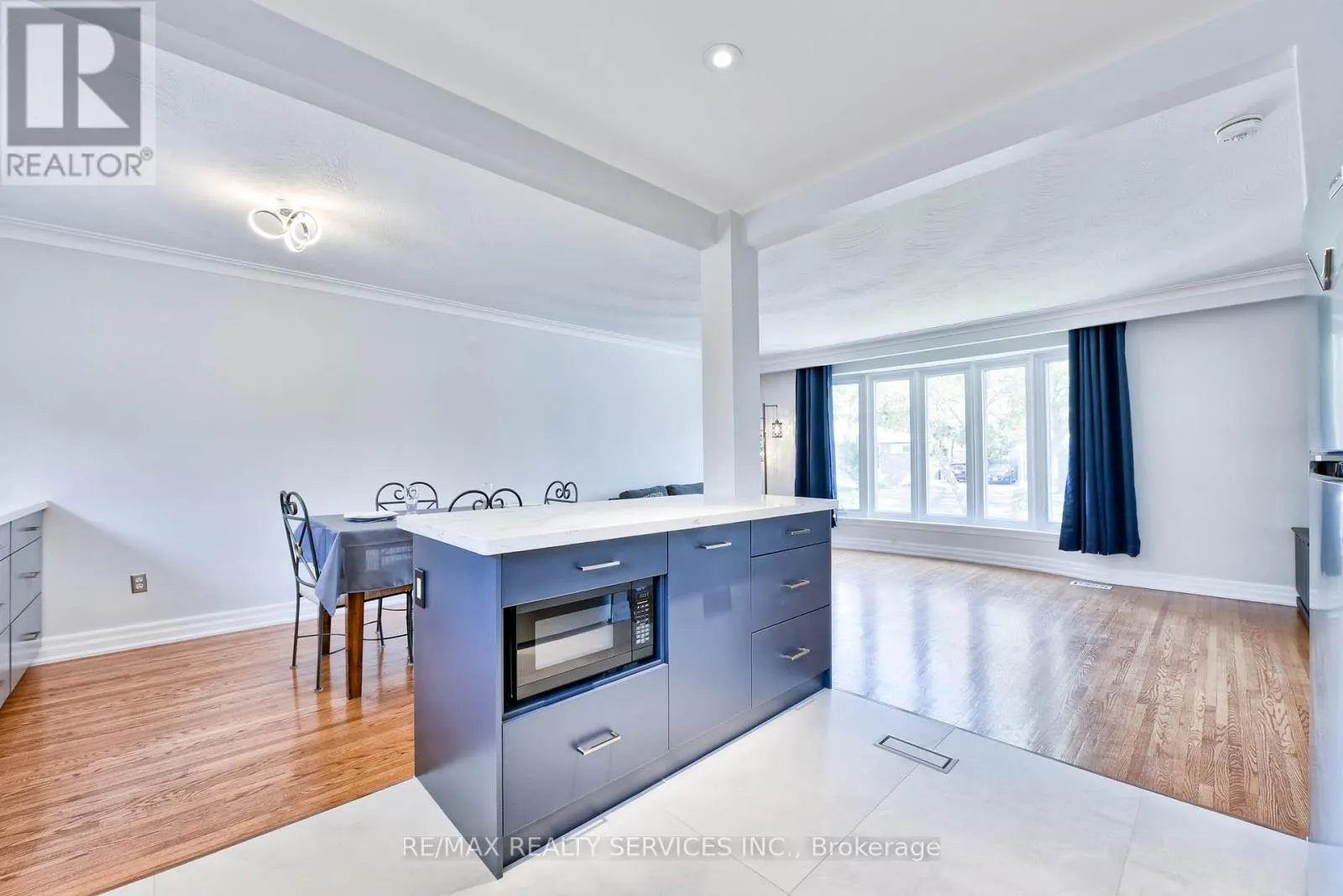 23 WINDERMERE COURT