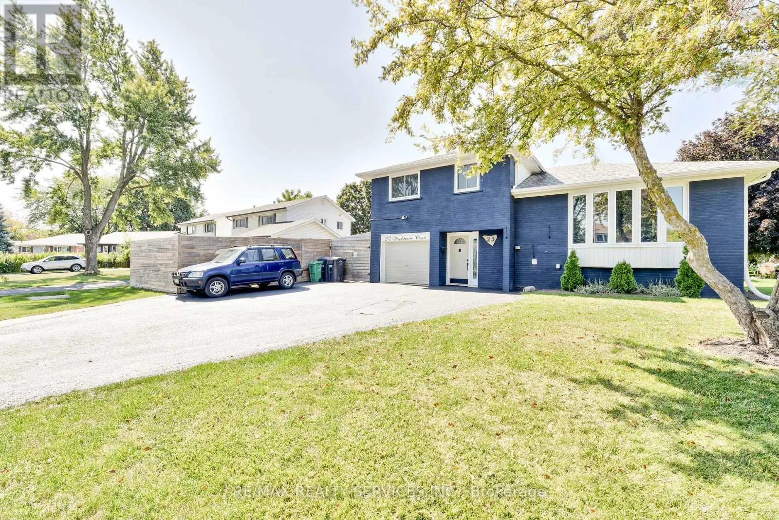 23 WINDERMERE COURT