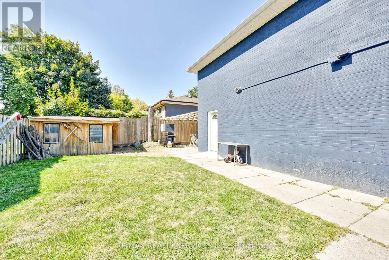 23 WINDERMERE COURT