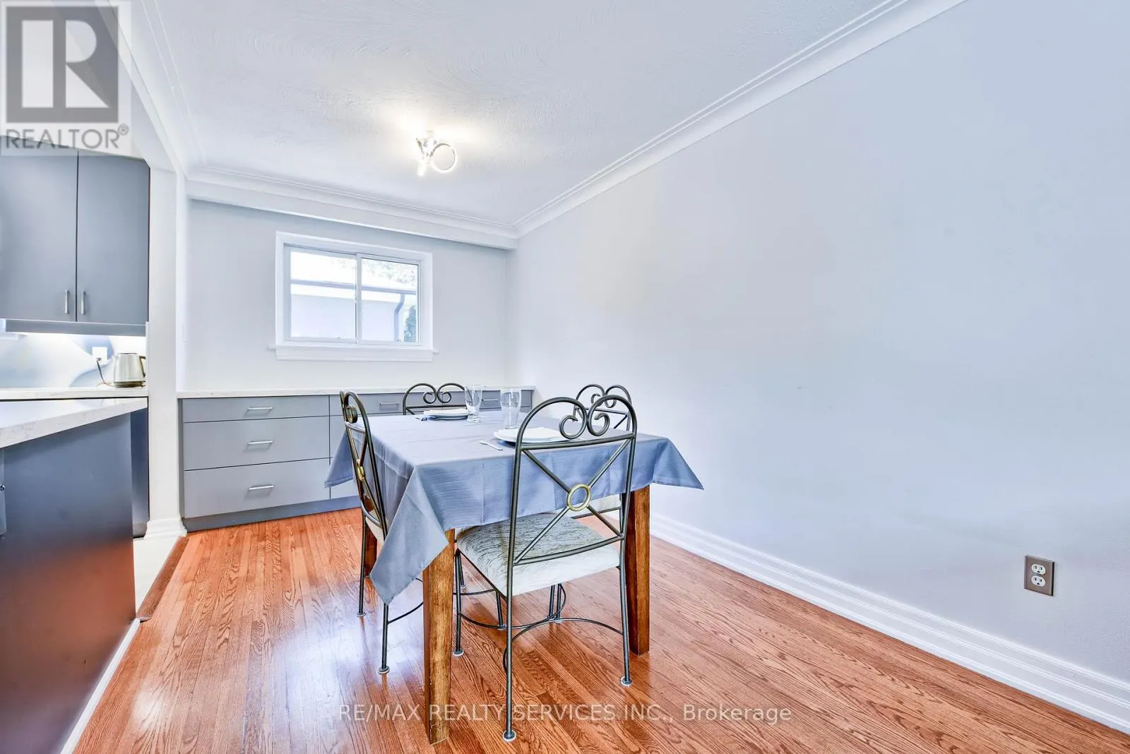 23 WINDERMERE COURT