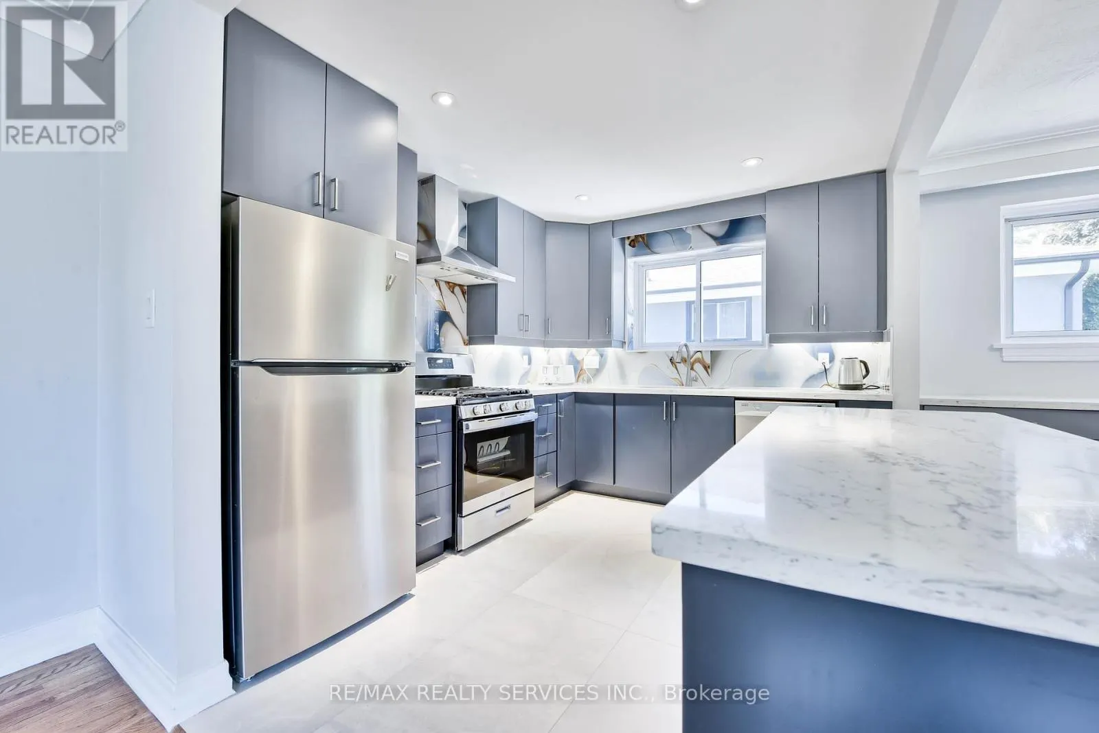 23 WINDERMERE COURT