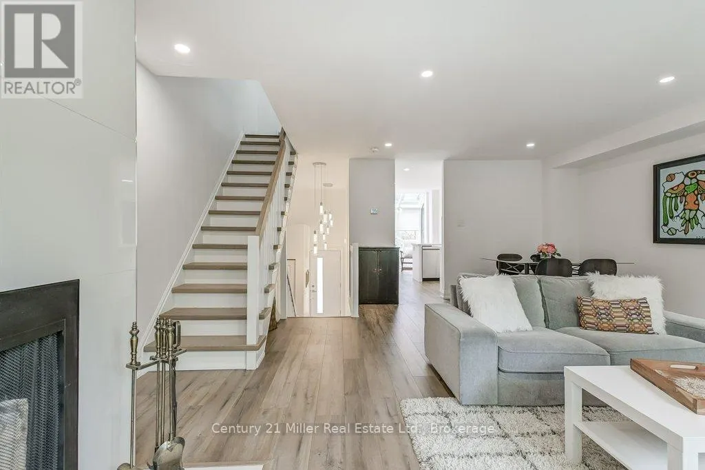 17 - 1120 QUEENS AVENUE, #17