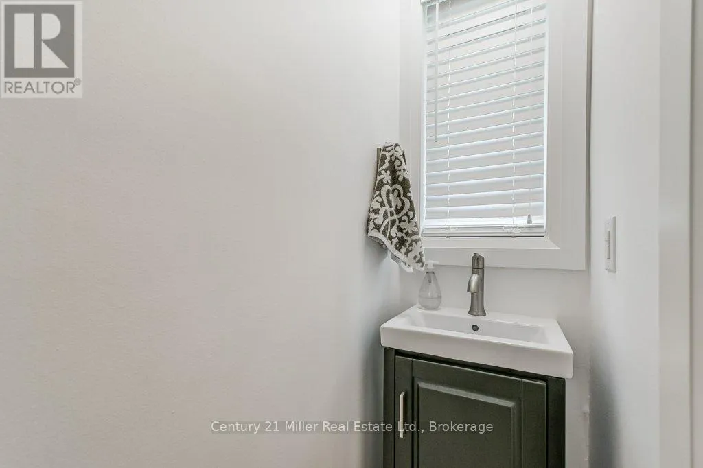 17 - 1120 QUEENS AVENUE, #17