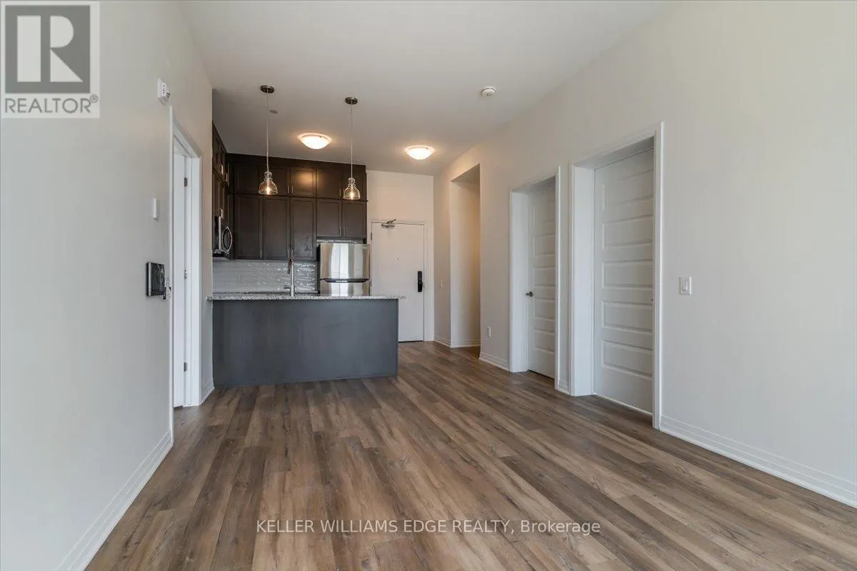 404 - 95 DUNDAS STREET W