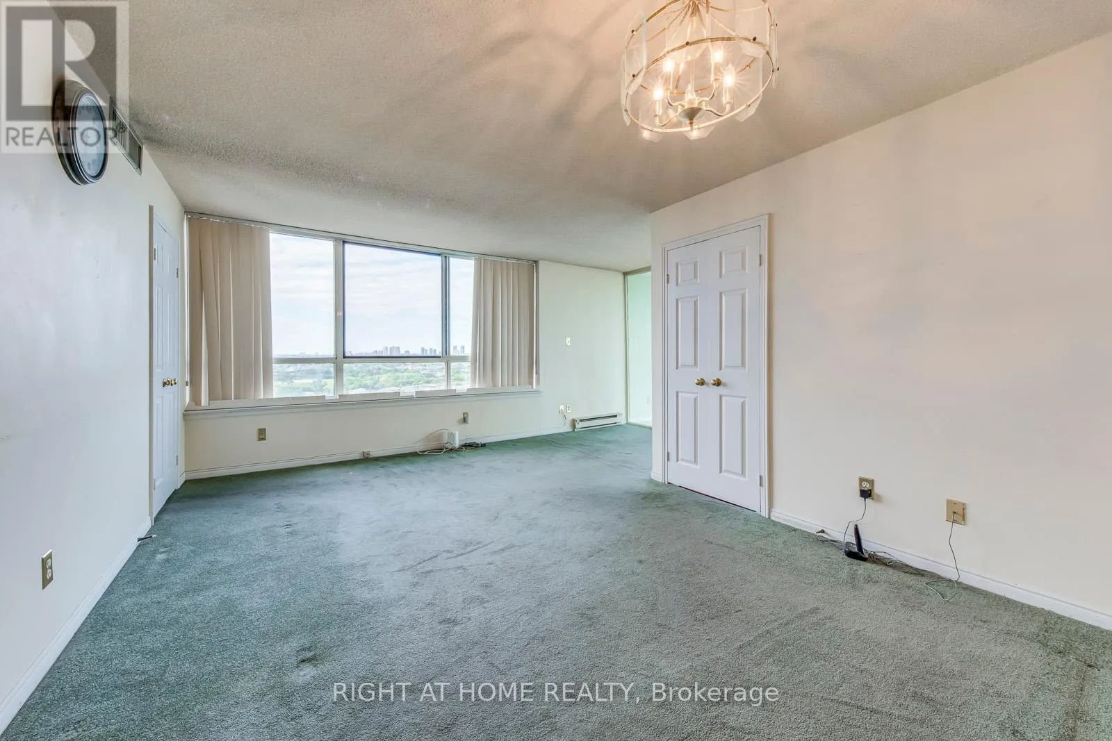 1603 - 1360 RATHBURN ROAD E