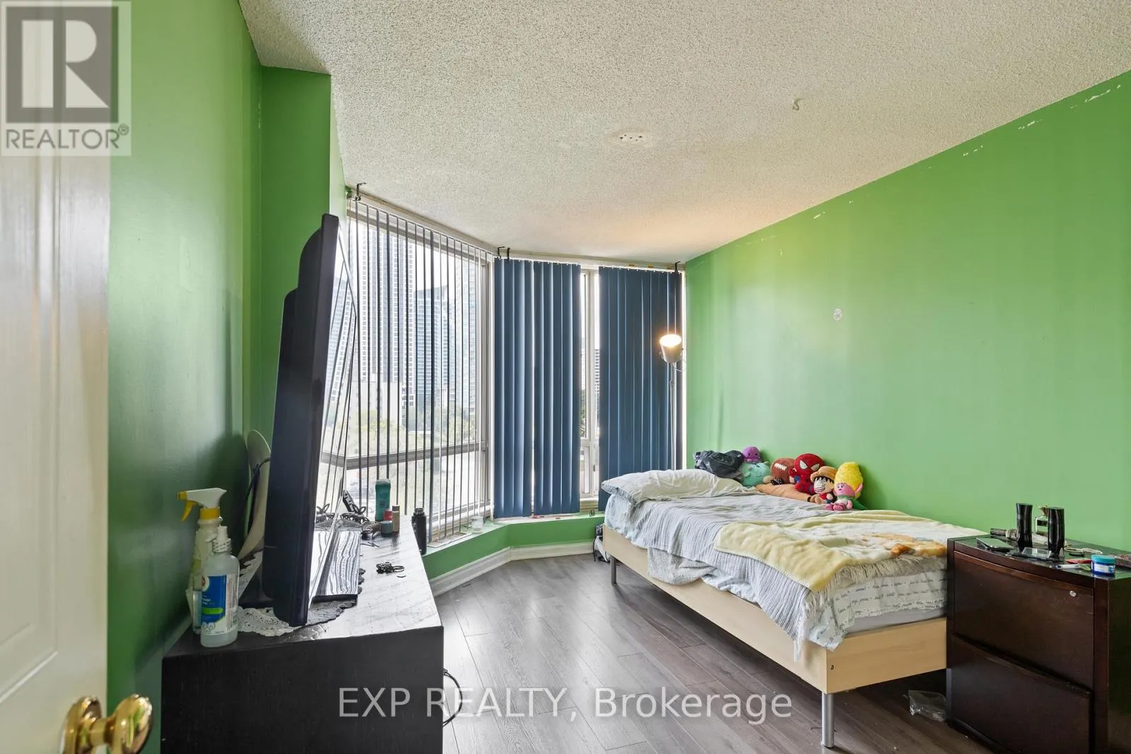 707 - 25 FAIRVIEW ROAD W
