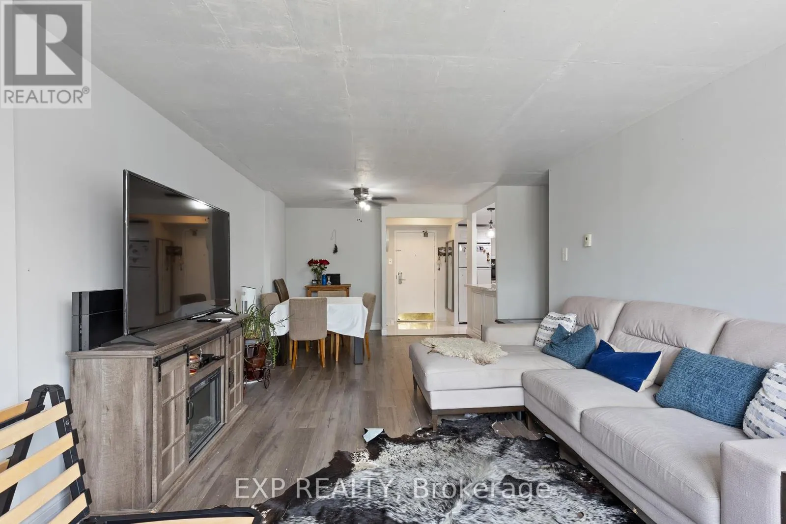 707 - 25 FAIRVIEW ROAD W