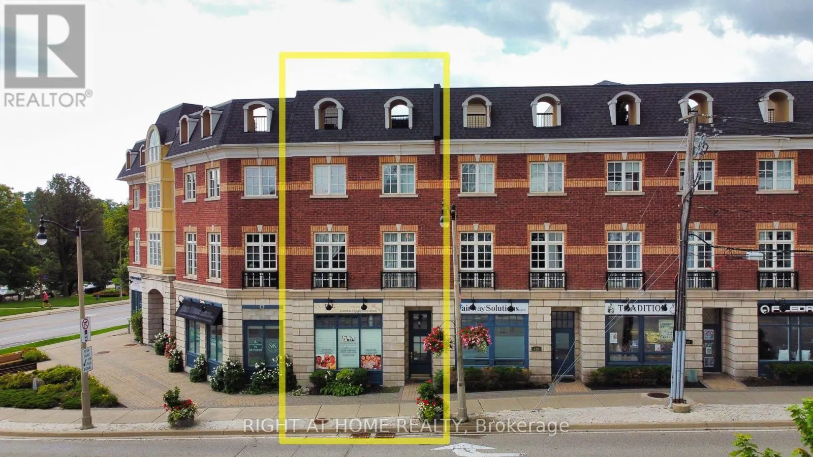 10 - 120 BRONTE ROAD