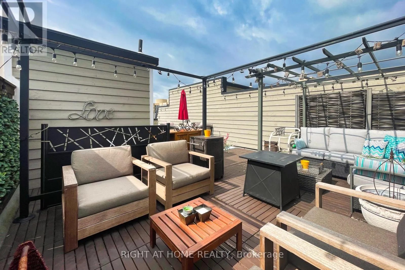 10 - 120 BRONTE ROAD