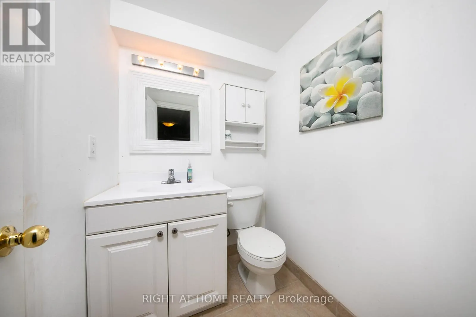 10 - 120 BRONTE ROAD