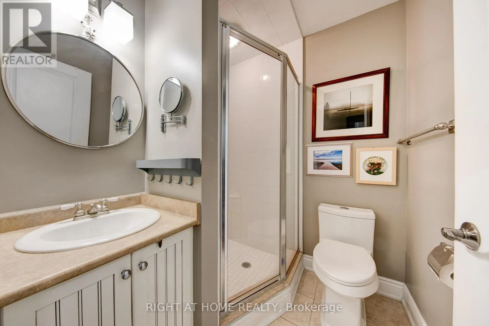 10 - 120 BRONTE ROAD