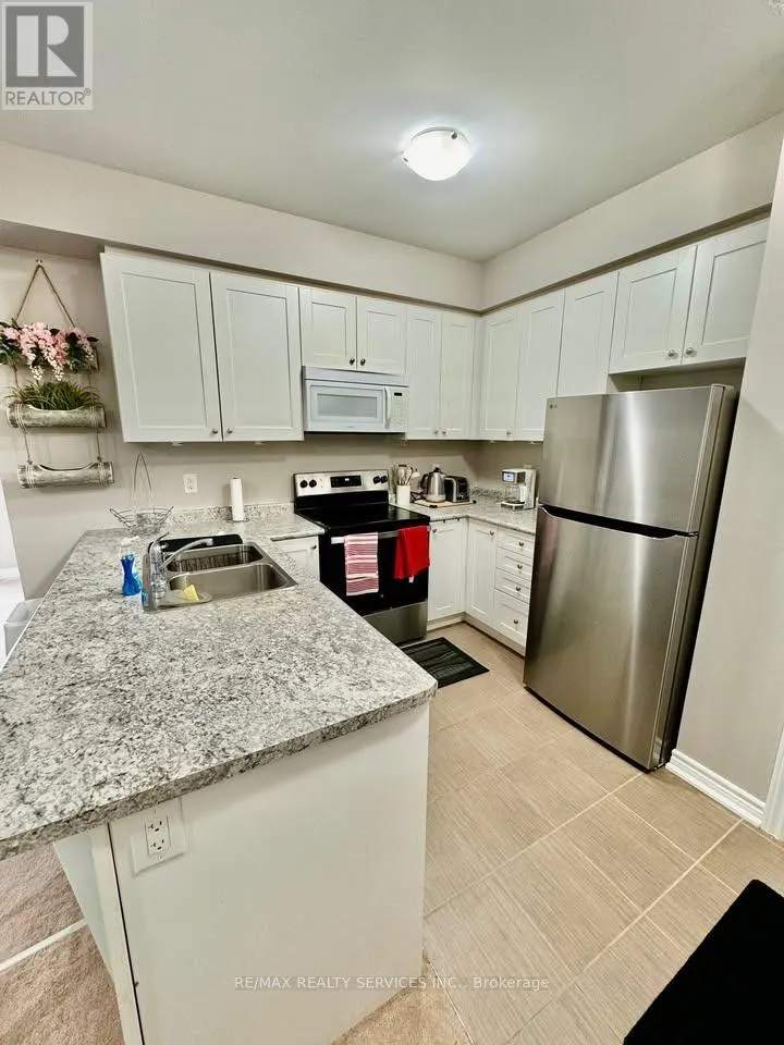 2339 SAWGRASS DRIVE