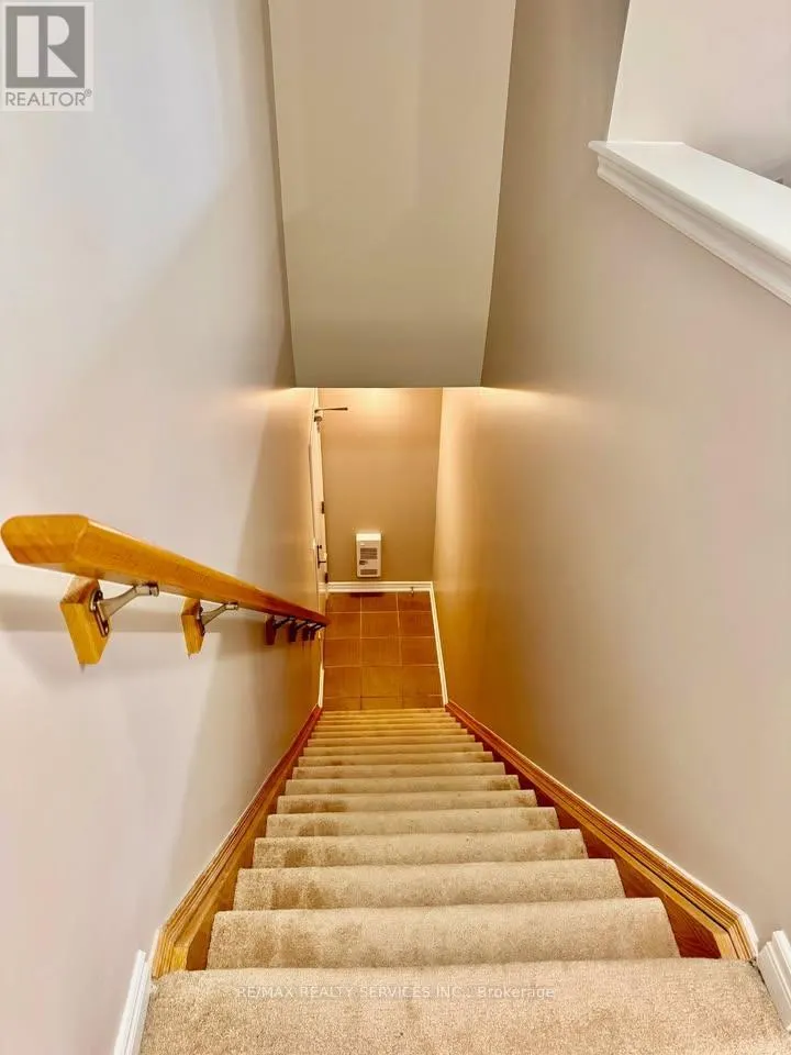 2339 SAWGRASS DRIVE