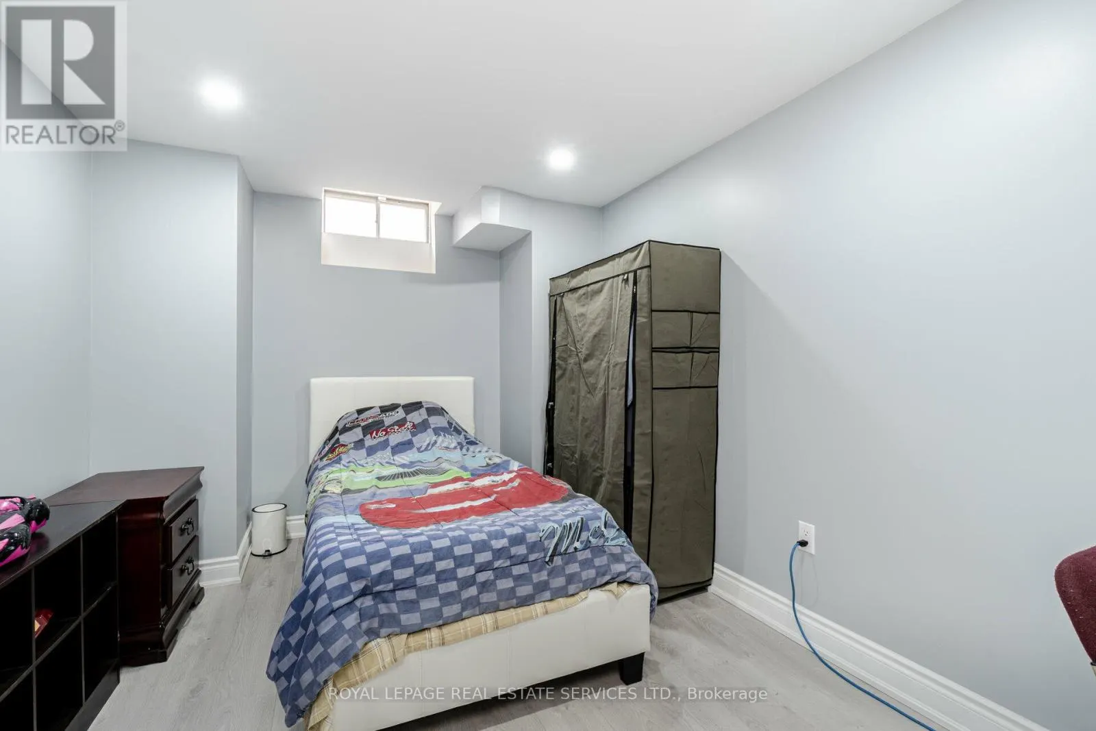 10 MULLIS CRESCENT