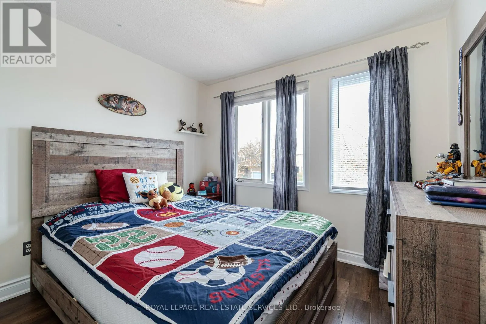 10 MULLIS CRESCENT
