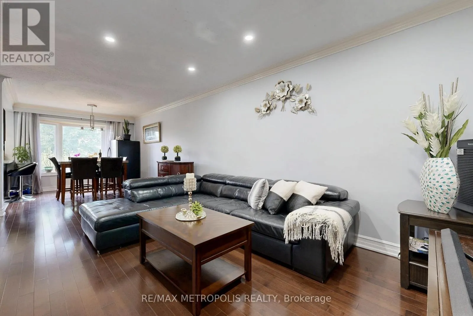 49 MAGELLAN DRIVE