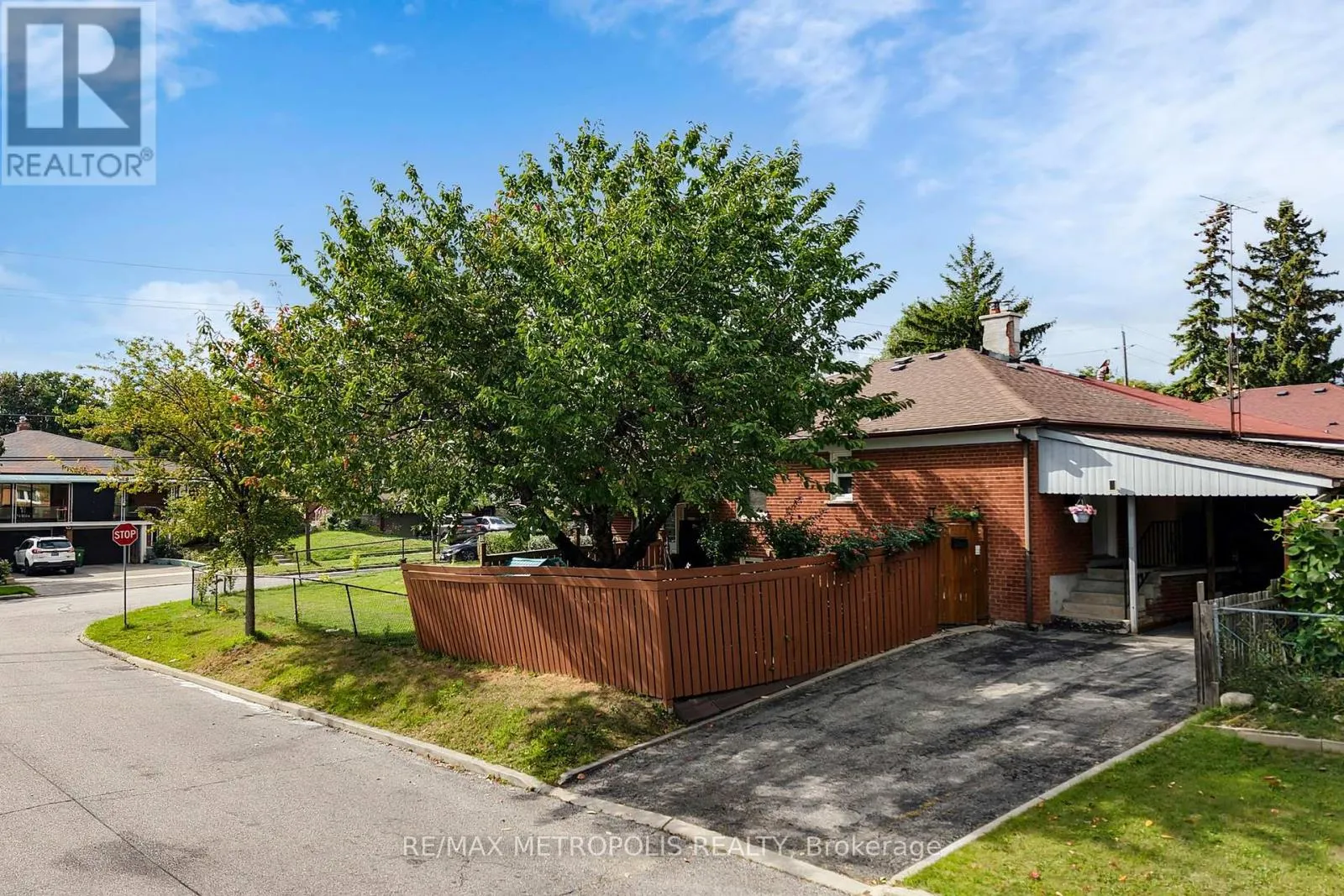 49 MAGELLAN DRIVE