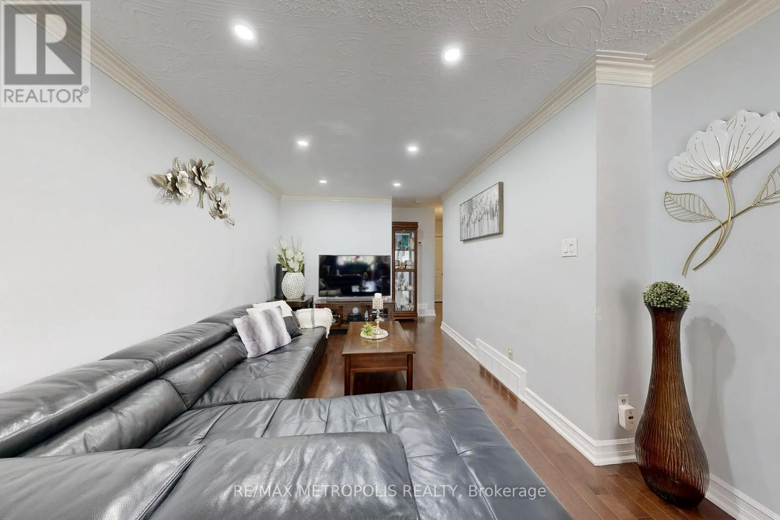49 MAGELLAN DRIVE